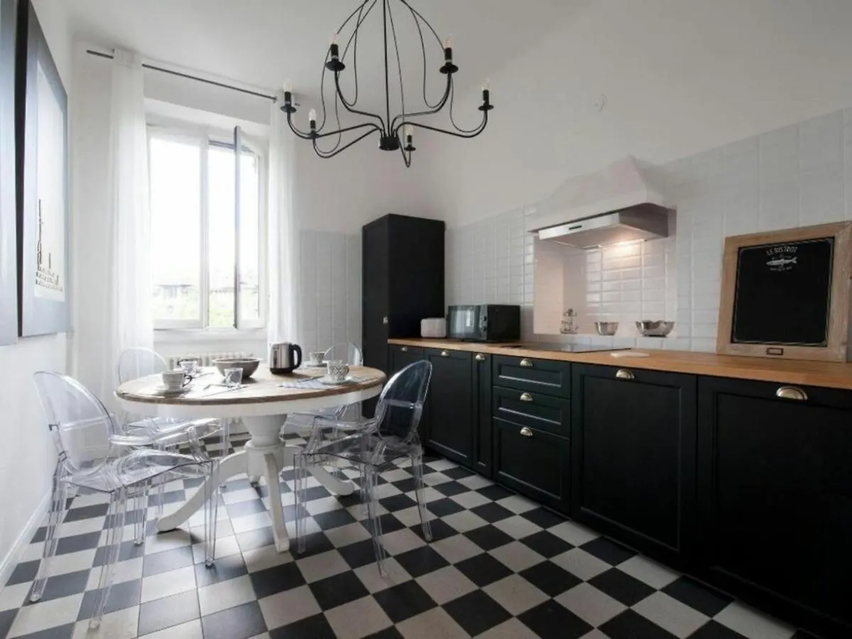 Bacone Liberty Vittoria By Halldis Milan 0*,  Italy
