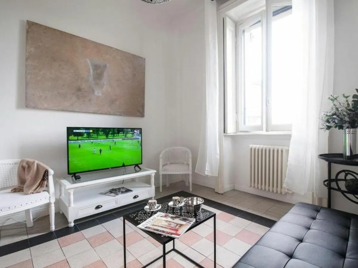 Apartment Bacone Liberty Vittoria By Halldis Milan