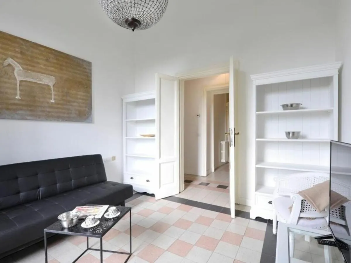 Apartment Bacone Liberty Vittoria By Halldis Milan