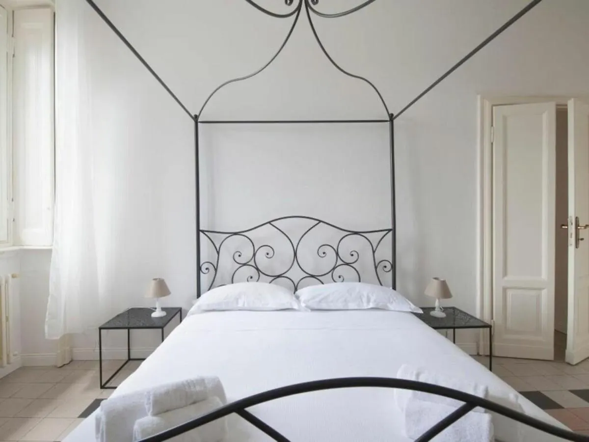 Bacone Liberty Vittoria By Halldis Milan