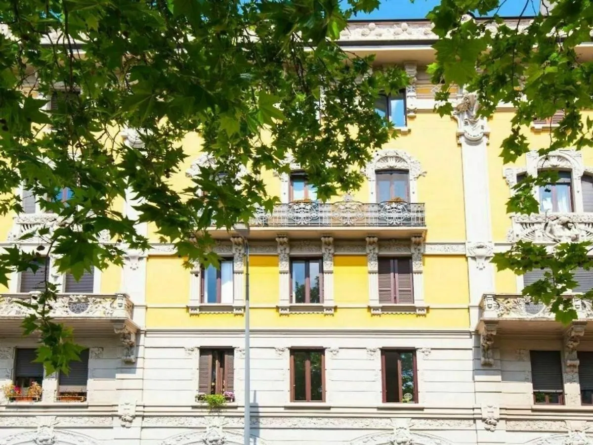Apartment Bacone Liberty Vittoria By Halldis Milan